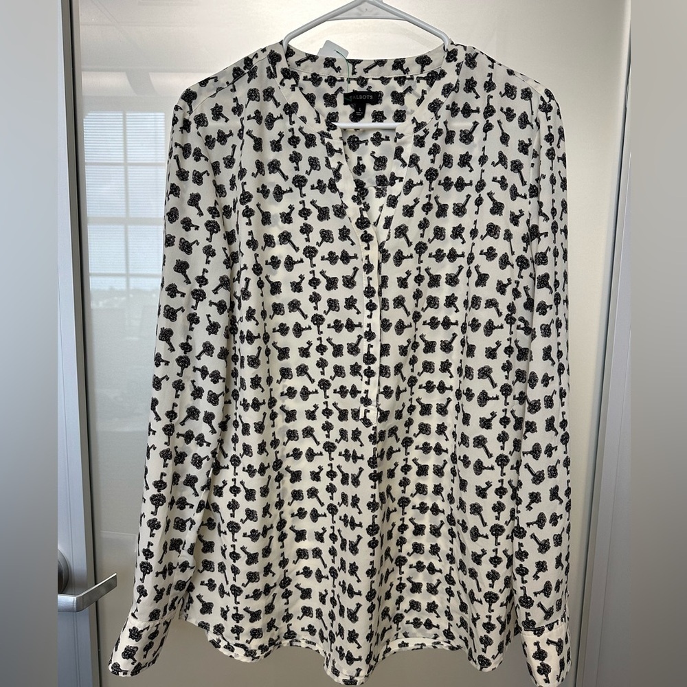 Talbots Key Novelty Print Long‎ Sleeve Henley Blouse Size Large